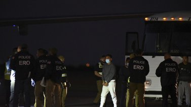 EEUU realizará vuelos semanales de repatriación para venezolanos
