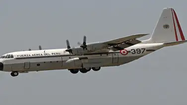 Avión militar con 32 pasajeros sufre daños en pleno vuelo Avión militar con 32 pasajeros sufre daños en pleno vuelo