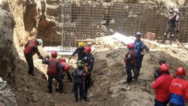 ¡Lamentable! Derrumbe en construcción deja un muerto y tres heridos en Caracas