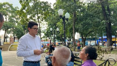 Candidato Almeida busca brindar solución a los problemas del pueblo