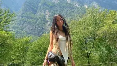 Identifican el cuerpo semidesnudo de una mujer tras el ataque de Hamas en Israel Identifican el cuerpo semidesnudo de una mujer tras el ataque de Hamas en Israel