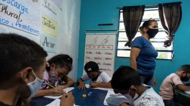 Sindicatos rechazan supervisión a asistencia de docentes