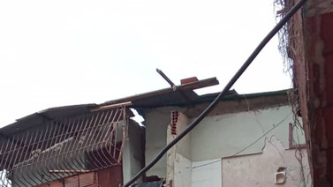 Reportan colapso de una vivienda en Caracas (+FOTOS)