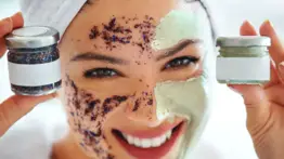 Rostro hidratado con tres mascarillas naturales