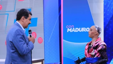Maduro conversó con una robot humanoide en su programa de TV: Esto le dijo