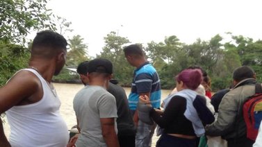 Detienen a 80 venezolanos en la frontera de Guyana