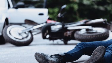 ¡Fatal! Mueren dos hombres al realizar piruetas en sus motocicletas
