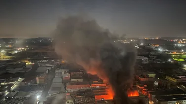 Gran incendio deja sin hogar a miles de personas (+Detalles)