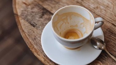 Trucos para blanquear las tazas de café