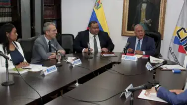 Elvis Amoroso presenta al CNE ante la Contraloría General de la República Elvis Amoroso presenta al CNE ante la Contraloría General de la República