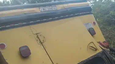 Cuatro muertos y 28 heridos tras volcarse un autobús en la vía hacia Patanemo Cuatro muertos y 28 heridos tras volcarse un autobús en la vía hacia Patanemo