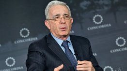 Expresidente Álvaro Uribe recibe citación de fiscalía colombiana
