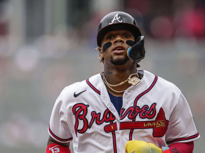 Ronald Acuña Jr. no se detiene y alcanza cifra redonda en la Gran Carpa Ronald Acuña Jr. no se detiene y alcanza cifra redonda en la Gran Carpa