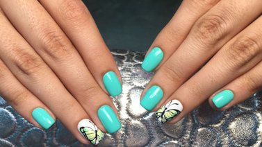 Esmaltado permanente: sistema de color y cuidado de las uñas