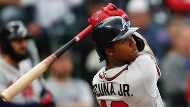 Ronald Acuña Jr. a casi nada del 40-40 y se apunta otro récord