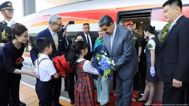 Presidente Maduro llega a Pekín para reunirse con Xi Jinping Presidente Maduro llega a Pekín para reunirse con Xi Jinping