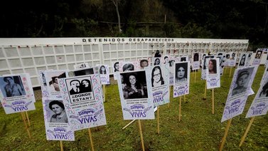 A 50 años del golpe, chilenos recuerdan a sus muertos y desaparecidos