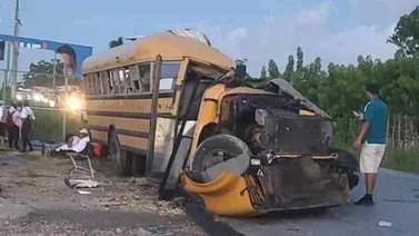 Choque de autobuses deja saldo mortal
