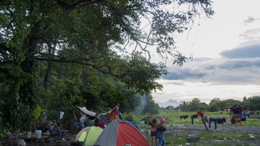 Costa Rica y Panamá buscan controlar el tránsito de migrantes