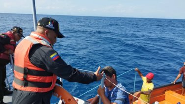 Localizan embarcación desaparecida en Aragua: Esto pasó con los pescadores