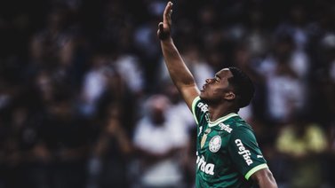 ¡Qué peligro! Este futbolista del Palmeiras sufre una escalofriante patada (+Video)