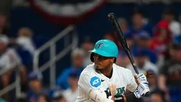 MLB: Luis Arráez prende los motores y conecta su sexto jonrón