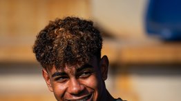 La Federación Española de Fútbol convoca a Lamine Yamal