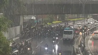 Reportan retraso vehicular en varias autopistas de Caracas por las lluvias Reportan retraso vehicular en varias autopistas de Caracas por las lluvias