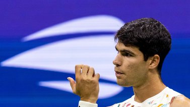Carlos Alcaraz avanza en el US Open