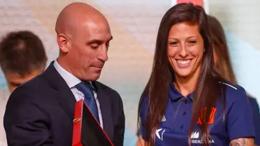 ¡OMG! Rubiales y Jenni Hermoso bromean sobre su beso (+ video) ¡OMG! Rubiales y Jenni Hermoso bromean sobre su beso (+ video)