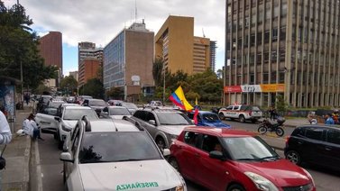 Transportistas bloquean Colombia por este motivo