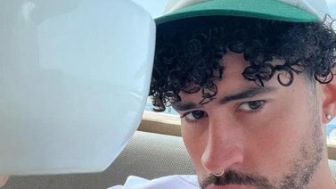 ¡Un conejo muy malo! Bad Bunny muestra todo para el deleite de sus fans (+Fotos)