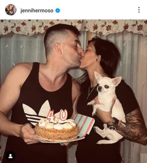 ¿Quién es el hombre que besa dulcemente a Jenni Hermoso? (+Amor en fotos)