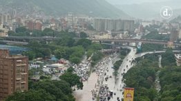 Caos en Caracas por lluvias con vientos huracanados (+Video)