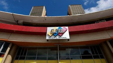 Políticos de oposición reaccionan ante el nuevo CNE