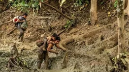 Cubano abandona a su madre en el Darién y la rescatan venezolanos (+historia)