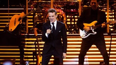 ¿Se reconciliaron? Este cantante estuvo en primera fila en el concierto de Luis Miguel