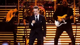 ¿Se reconciliaron? Este cantante estuvo en primera fila en el concierto de Luis Miguel