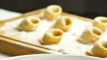 Pasta tortellinis rellenas de asado criollo Pasta tortellinis rellenas de asado criollo