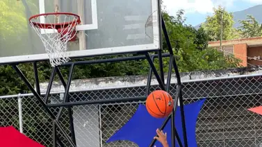 Recuperan espacio deportivo del bloque II de Cútira en Caracas Recuperan espacio deportivo del bloque II de Cútira en Caracas