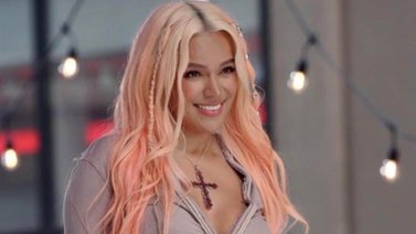 Karol G responde por acusaciones de "pactos con el diablo"
