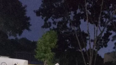 AHORA: Reportan volcamiento de una gandola en la autopista Valle-Coche