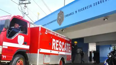 ¡Impactante! Bomberos rescatan a hombre que pretendía saltar al vacío (+Video) ¡Impactante! Bomberos rescatan a hombre que pretendía saltar al vacío (+Video)