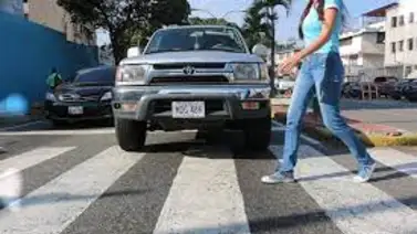 ¡ALERTA!: Los peatones no son tan víctimas "como se pintan". El caos vial también se promueve a pie ¡ALERTA!: Los peatones no son tan víctimas "como se pintan". El caos vial también se promueve a pie