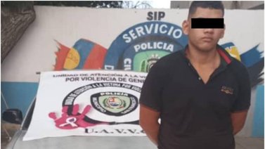 ¡Horrible! Lanzó a su pareja desde un vehículo en movimiento
