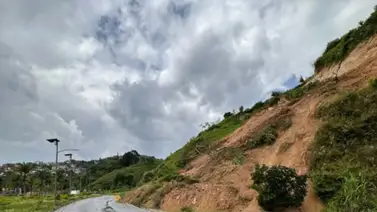 NO HAY PASO: Precaución en la Carretera Panamericana NO HAY PASO: Precaución en la Carretera Panamericana