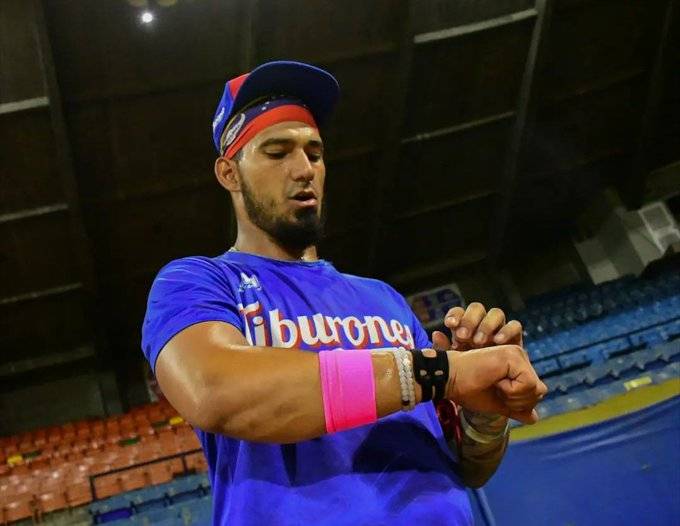 Otro cambio en la LVBP: Tiburones y Caribes se canjean piezas de cara al estreno en 2023