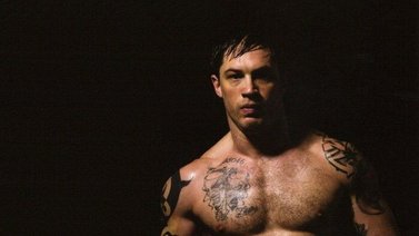 ¡Increíble! Con esta rutina Tom Hardy consiguió un cuerpo de guerrero