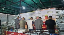 Hallan seis mil bolsas con billetes venezolanos en un galpón: Hay cinco detenidos