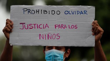 ¡Desalmados! Dos hombres violaron a una niña tras engañarla y darle alcohol